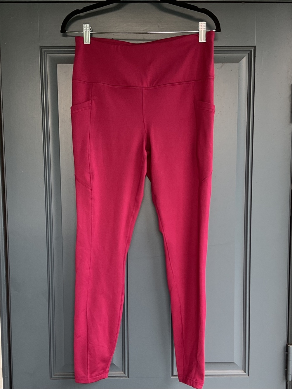 Velocity Serena Legging in Deep Berry, size L